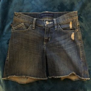 Rock & Republic Distressed Short BumperShoot Sz 2